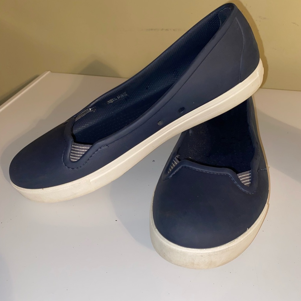Navy crocs size 11
